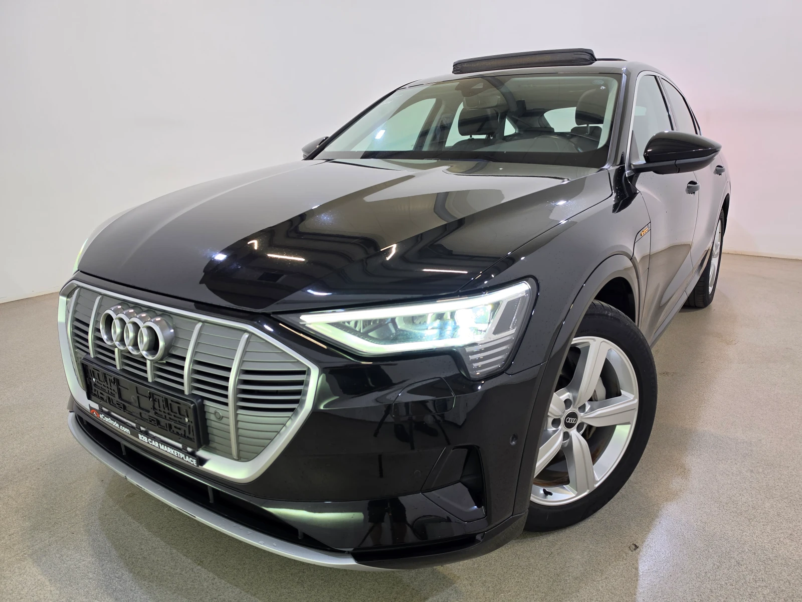 Audi E-Tron 55 Sportback Virtual Pano LED-Matrix Bang&Olufsen | Auto.bg — изображение 1 Audi E-Tron 55 Sportback Virtual Pano LED-Matrix Bang&Olufsen | Auto.bg — изображение 1