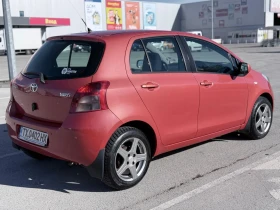 Toyota Yaris 1.3| 87ps| КЛИМАТРОНИК| ЛЕТНИ И ЗИМНИ ГУМИ С ДЖАНТ | Mobile.bg — малка снимка 6