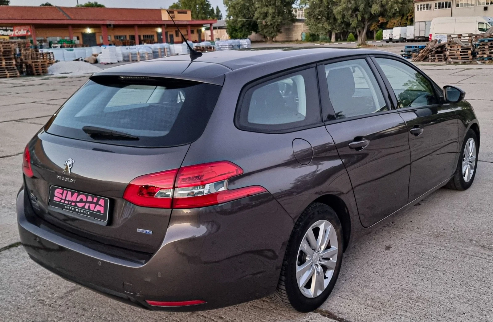 Peugeot 308 1.6 blue HDI Business Pack - изображение 4 | Auto.bg Peugeot 308 1.6 blue HDI Business Pack - изображение 4
