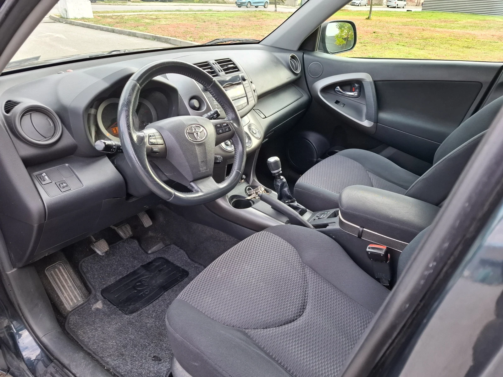 Toyota Rav4 2.2 d4d 150 к.с. - изображение 8 | Auto.bg Toyota Rav4 2.2 d4d 150 к.с. - изображение 8