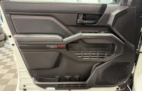 Toyota Tacoma * TRD PRO, Hybrid, Loaded, One Owner, Accident Fre | Auto.bg — изображение 10 Toyota Tacoma * TRD PRO, Hybrid, Loaded, One Owner, Accident Fre | Auto.bg — изображение 10