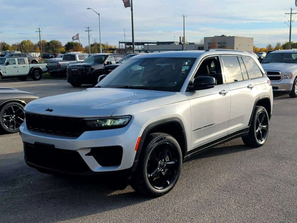 Jeep Grand cherokee * Altitude * ГЛАВНО ПРЕДСТАВИТЕЛСТВО НА JEEP * | Auto.bg — изображение 1 Jeep Grand cherokee * Altitude * ГЛАВНО ПРЕДСТАВИТЕЛСТВО НА JEEP * | Auto.bg — изображение 1
