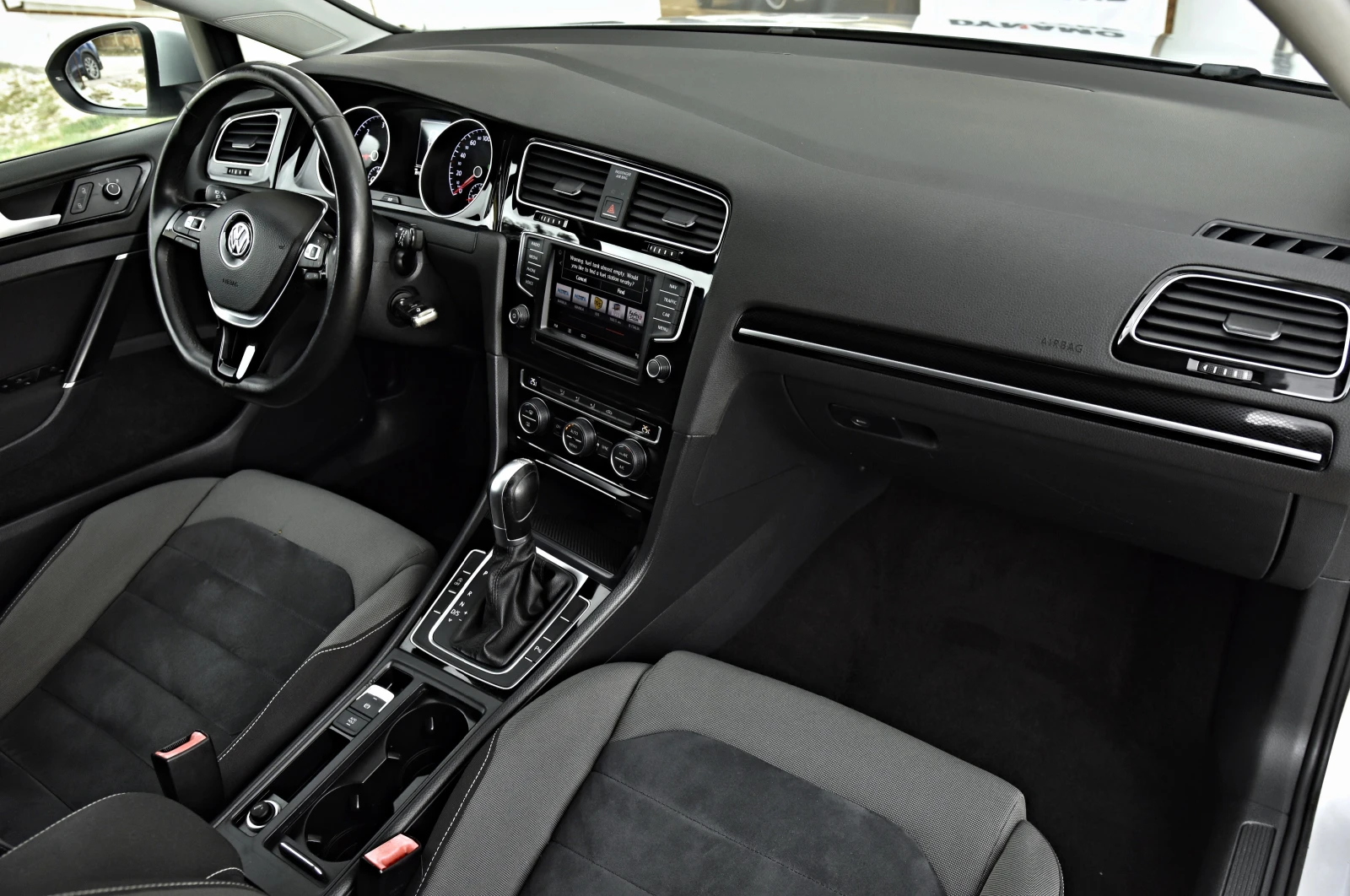 VW Golf 1.6 110 cv/1700000 km// - изображение 9 | Auto.bg VW Golf 1.6 110 cv/1700000 km// - изображение 9