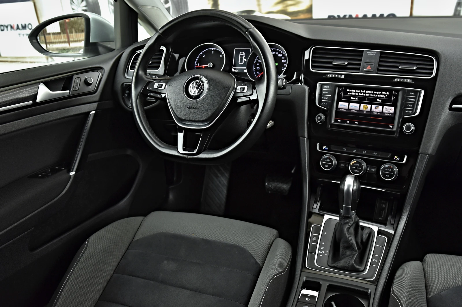 VW Golf 1.6 110 cv/1700000 km// - изображение 8 | Auto.bg VW Golf 1.6 110 cv/1700000 km// - изображение 8