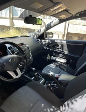 Kia Ceed - 2850 € / 5574.12 лв. - 42824024 5 | Car24.bg Kia Ceed - 2850 € / 5574.12 лв. - 42824024 5