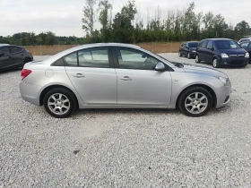 Chevrolet Cruze 2.0DI KLI NAVI | Auto.bg — изображение 11 Chevrolet Cruze 2.0DI KLI NAVI | Auto.bg — изображение 11