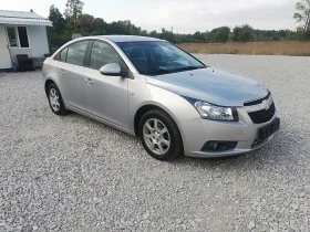 Chevrolet Cruze 2.0DI KLI NAVI | Auto.bg — изображение 12 Chevrolet Cruze 2.0DI KLI NAVI | Auto.bg — изображение 12
