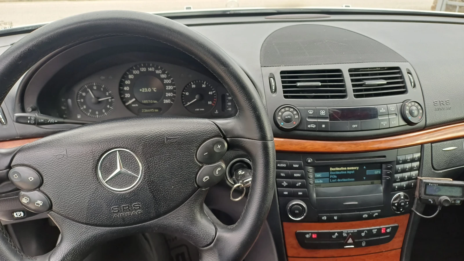 Mercedes-Benz E 220 2.2 cdi face 170 kc - изображение 7 | Auto.bg Mercedes-Benz E 220 2.2 cdi face 170 kc - изображение 7