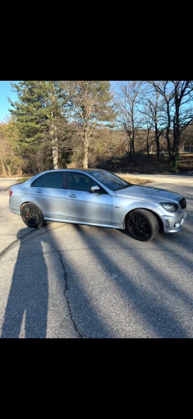 Mercedes-Benz C 220 C220 CDi - 5600 € / 10952.65 лв. - 71677774 4 | Car24.bg Mercedes-Benz C 220 C220 CDi - 5600 € / 10952.65 лв. - 71677774 4