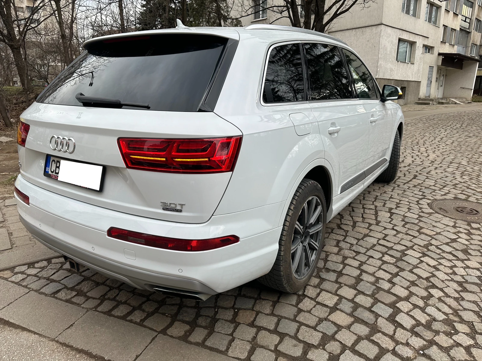 Audi Q7 3.0T 8ZF/дигитално табло/панорама/Keyless - изображение 6 | Auto.bg Audi Q7 3.0T 8ZF/дигитално табло/панорама/Keyless - изображение 6