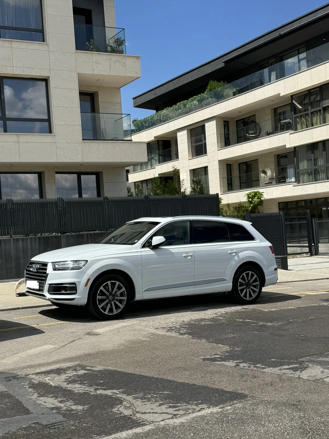 Audi Q7 3.0T 8ZF/дигитално табло/панорама/Keyless - изображение 2 | Auto.bg Audi Q7 3.0T 8ZF/дигитално табло/панорама/Keyless - изображение 2