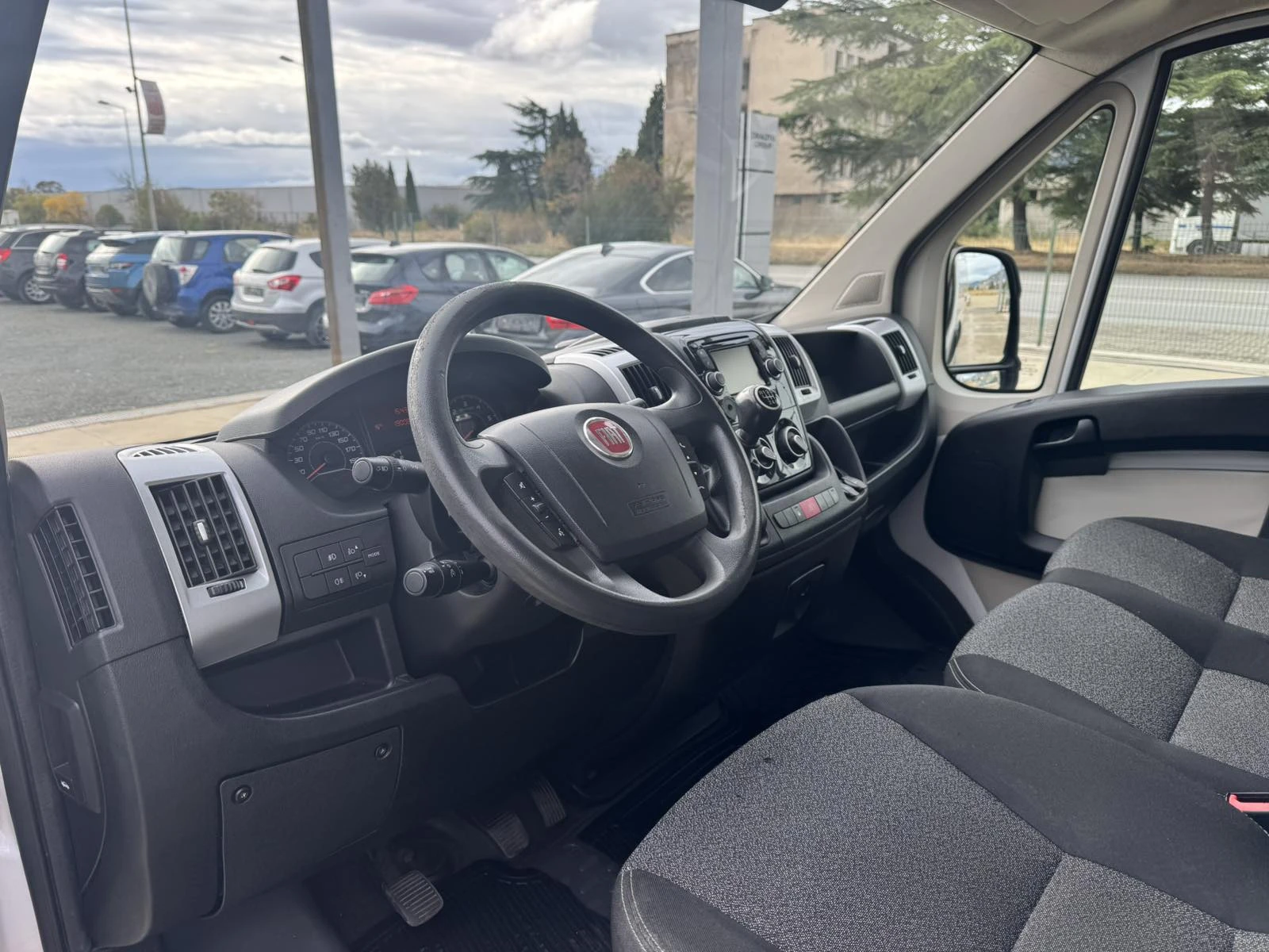 Fiat Ducato 2.3* 130ps* 6ск* НАВИ* КЛИМА* Professional - изображение 2 | Auto.bg Fiat Ducato 2.3* 130ps* 6ск* НАВИ* КЛИМА* Professional - изображение 2
