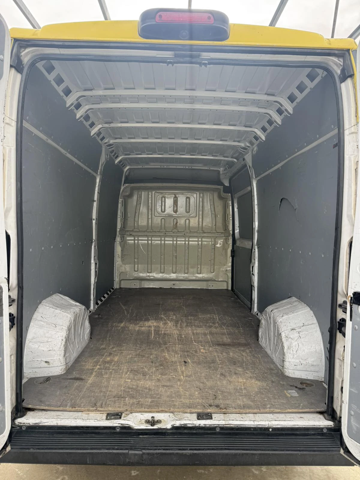 Fiat Ducato 2.3* 130ps* 6ск* НАВИ* КЛИМА* Professional - изображение 8 | Auto.bg Fiat Ducato 2.3* 130ps* 6ск* НАВИ* КЛИМА* Professional - изображение 8