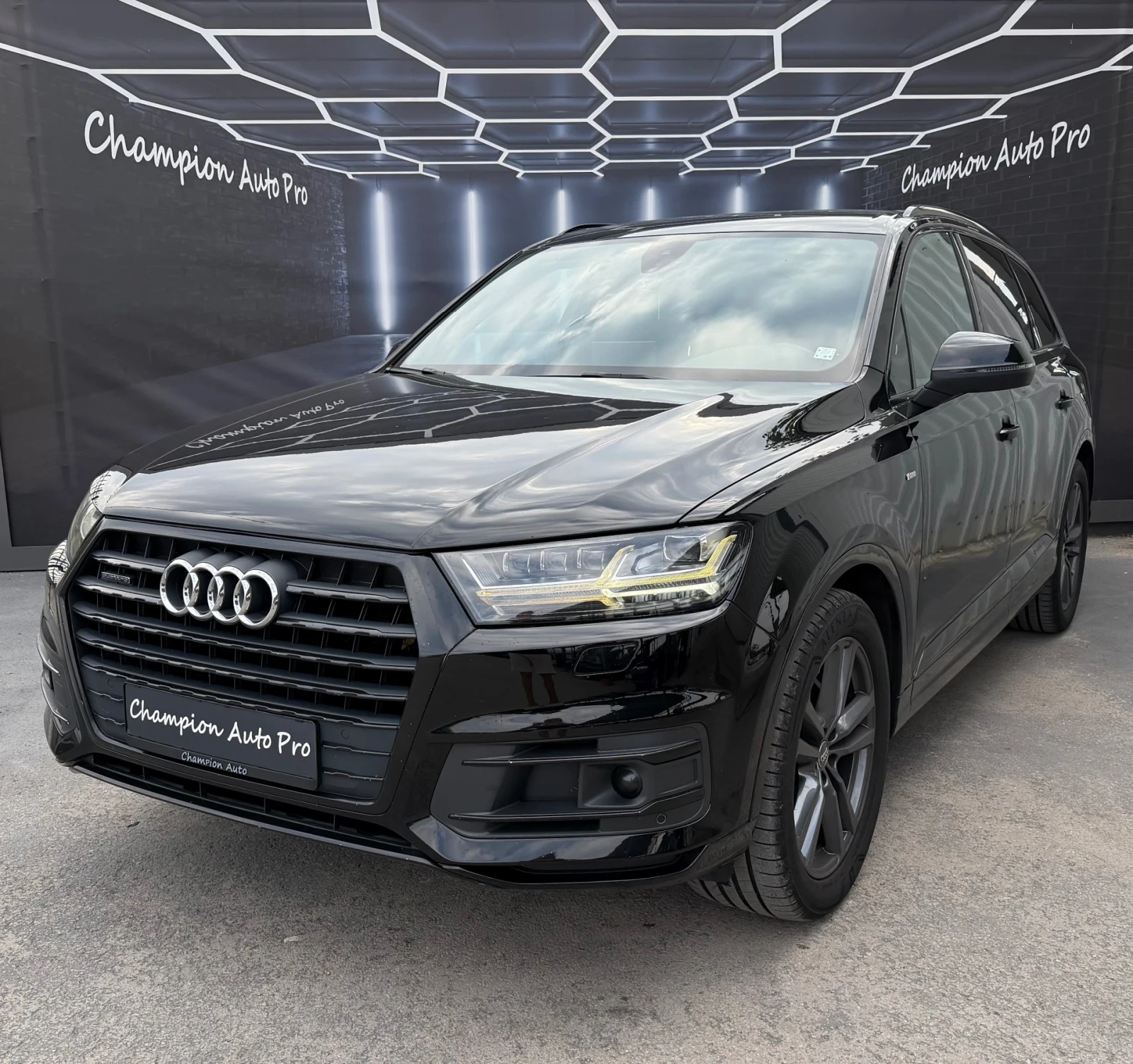 Audi Q7 Matrix S-Line | Auto.bg — изображение 1 Audi Q7 Matrix S-Line | Auto.bg — изображение 1