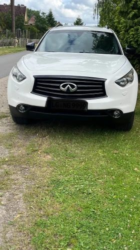 Infiniti QX70 S