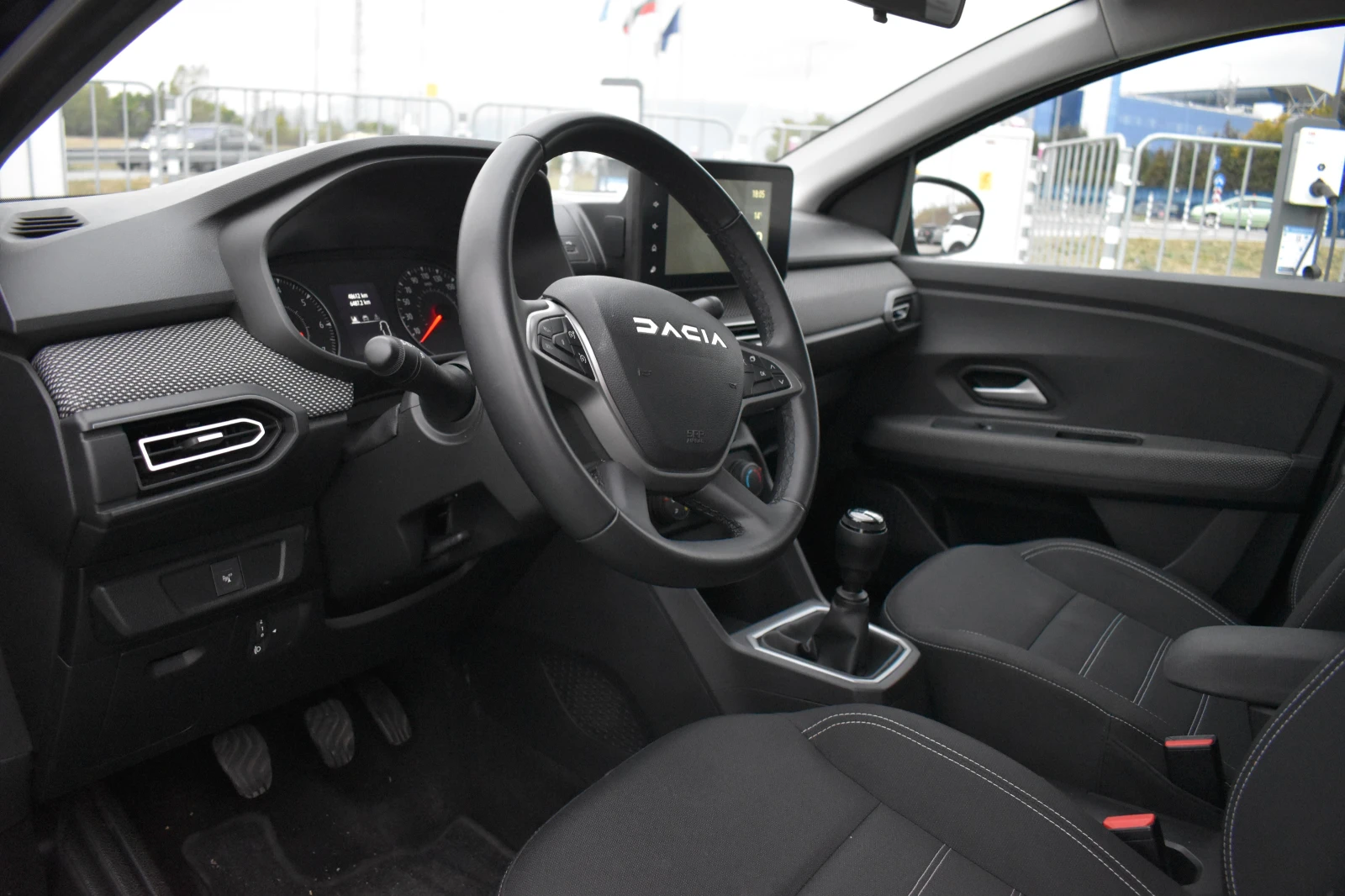 Dacia Logan 1.0i - ГАРАНЦИОНЕН - изображение 8 | Auto.bg Dacia Logan 1.0i - ГАРАНЦИОНЕН - изображение 8