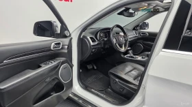 Jeep Grand cherokee SUMMIT* 3.6* 4X4* DISTRONIC* HARMAN* ОБДУХ* ПАНО* | Auto.bg — изображение 5 Jeep Grand cherokee SUMMIT* 3.6* 4X4* DISTRONIC* HARMAN* ОБДУХ* ПАНО* | Auto.bg — изображение 5