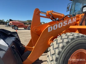 Челен товарач DOOSAN 2014 Doosan DL250-3 | Auto.bg — изображение 13 Челен товарач DOOSAN 2014 Doosan DL250-3 | Auto.bg — изображение 13