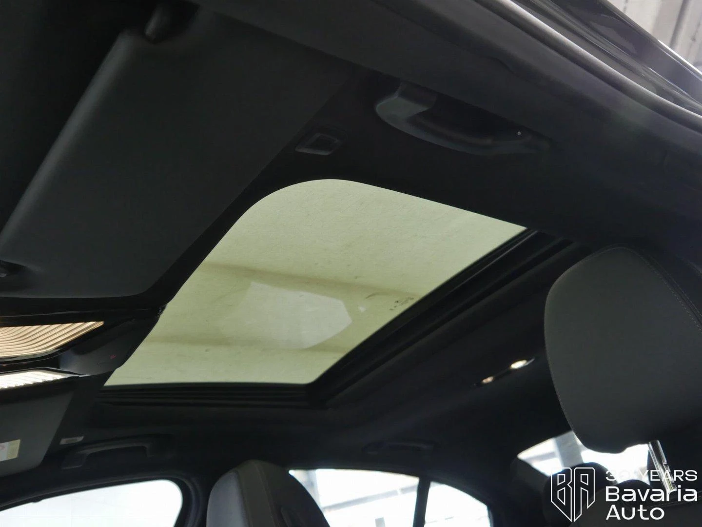 BMW 318 i M Sport Paket Steptronic - изображение 9 | Auto.bg BMW 318 i M Sport Paket Steptronic - изображение 9