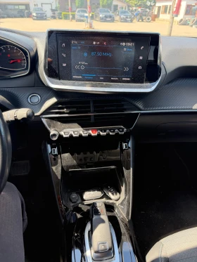 Peugeot 2008 1.2Allure AVTOMAT/NAVI/KOJA/KAMERA EURO 6 | Auto.bg — изображение 14 Peugeot 2008 1.2Allure AVTOMAT/NAVI/KOJA/KAMERA EURO 6 | Auto.bg — изображение 14