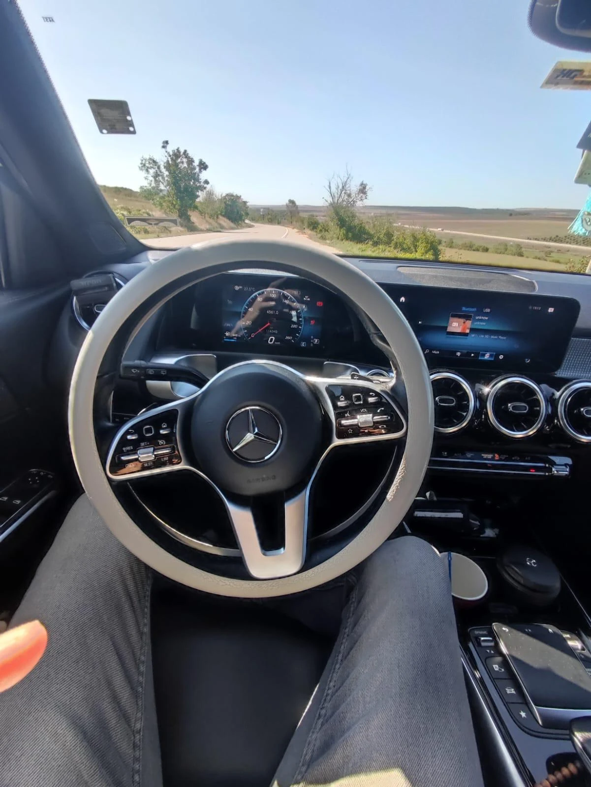 Mercedes-Benz GLB  - изображение 9 | Auto.bg Mercedes-Benz GLB  - изображение 9