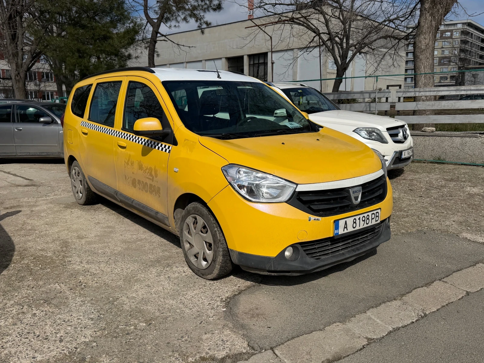 Dacia Lodgy 6+ 1(1.6 заводски газ) | Auto.bg — изображение 1 Dacia Lodgy 6+ 1(1.6 заводски газ) | Auto.bg — изображение 1
