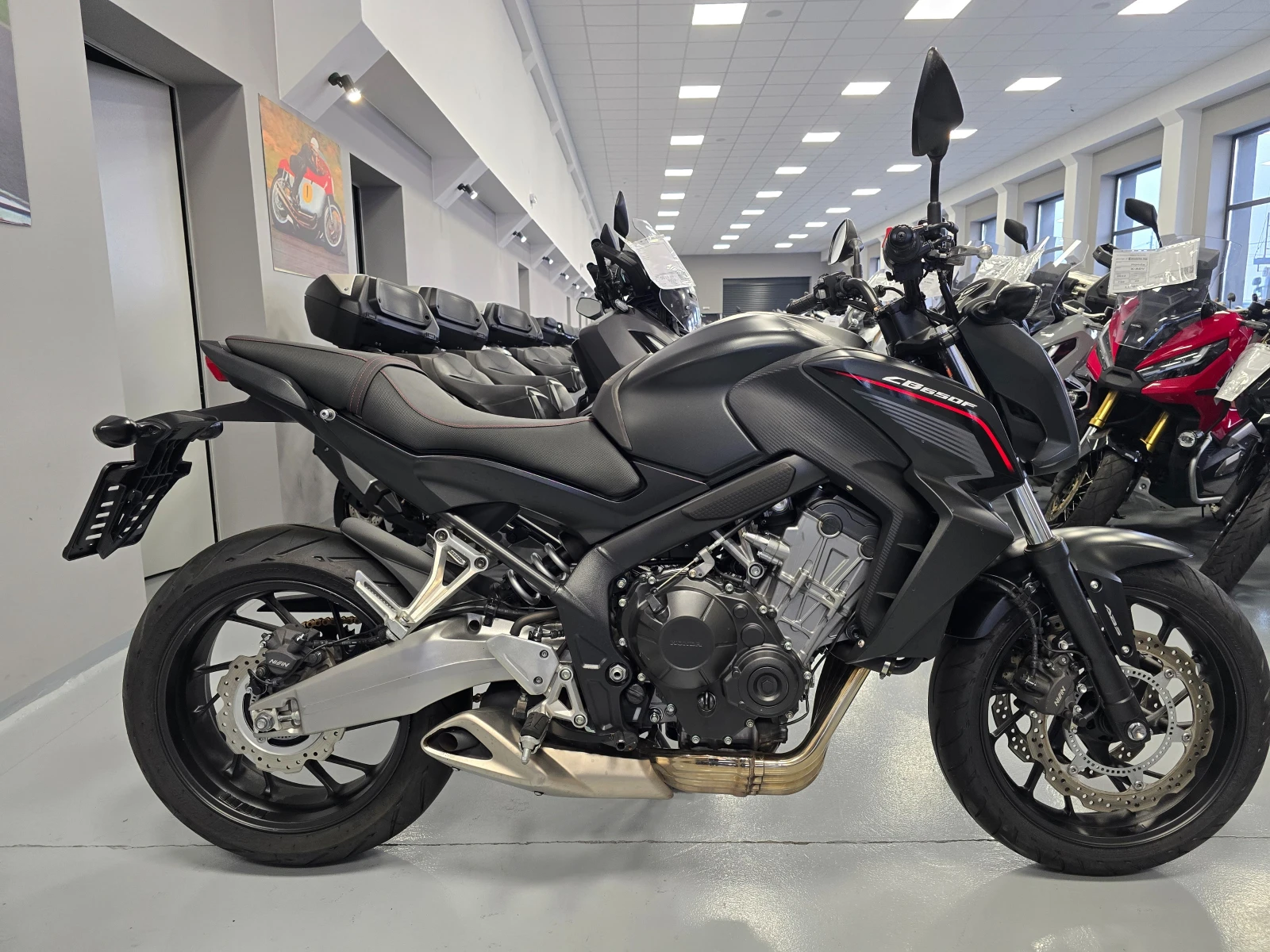 Honda Cb 650F, ABS, 2015г. - изображение 4 | Auto.bg Honda Cb 650F, ABS, 2015г. - изображение 4