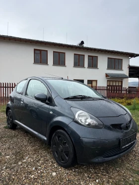 Toyota Aygo 1.0 VVTI-климатик - Car24.bg Toyota Aygo 1.0 VVTI-климатик