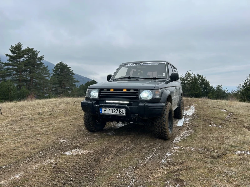 Mitsubishi Pajero 2.5 - 2500 € / 4889.57 лв. - 50025565 1 | Car24.bg Mitsubishi Pajero 2.5 - 2500 € / 4889.57 лв. - 50025565 1