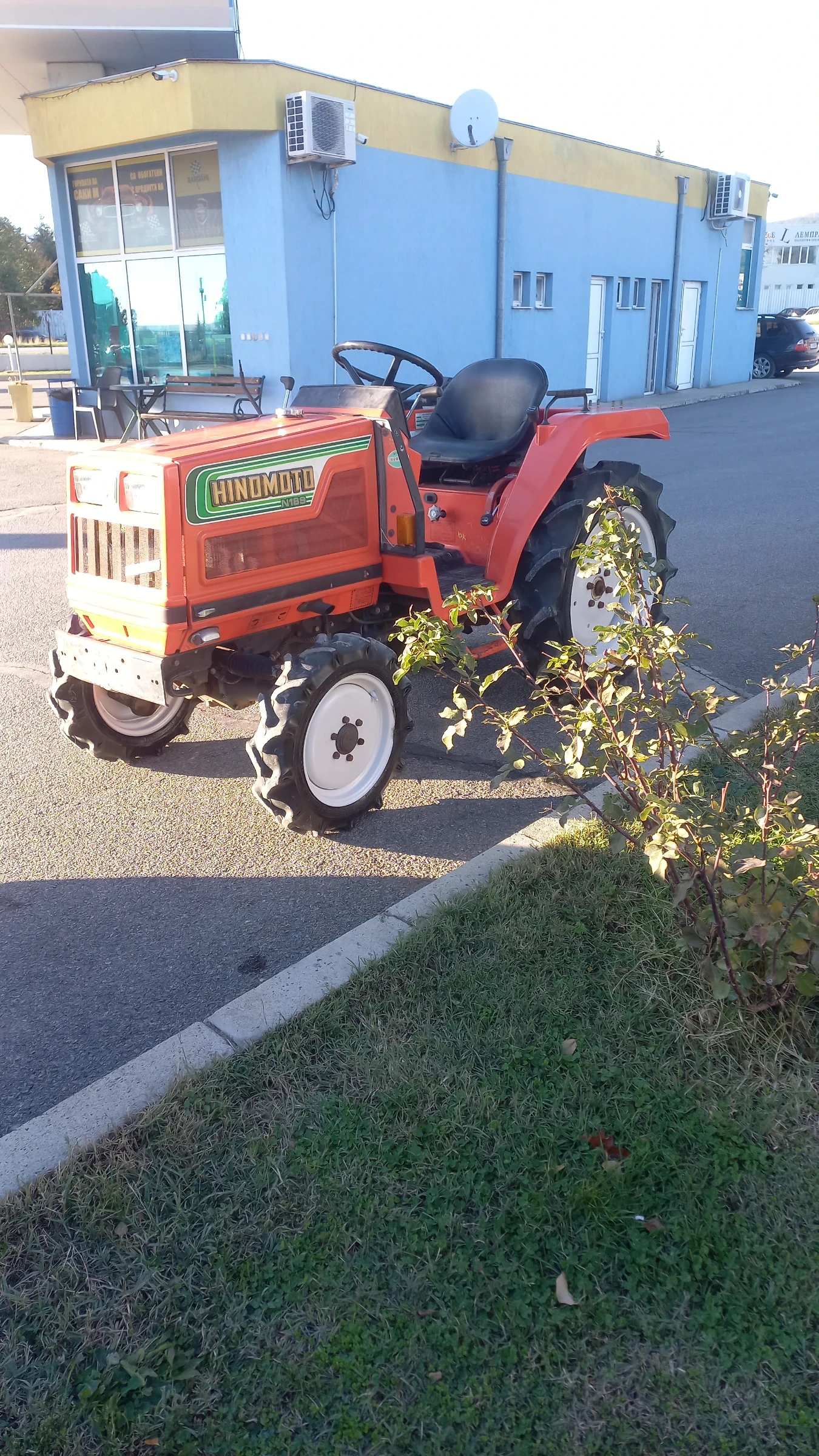 Трактор Hinomoto N189 - изображение 7 | Auto.bg Трактор Hinomoto N189 - изображение 7