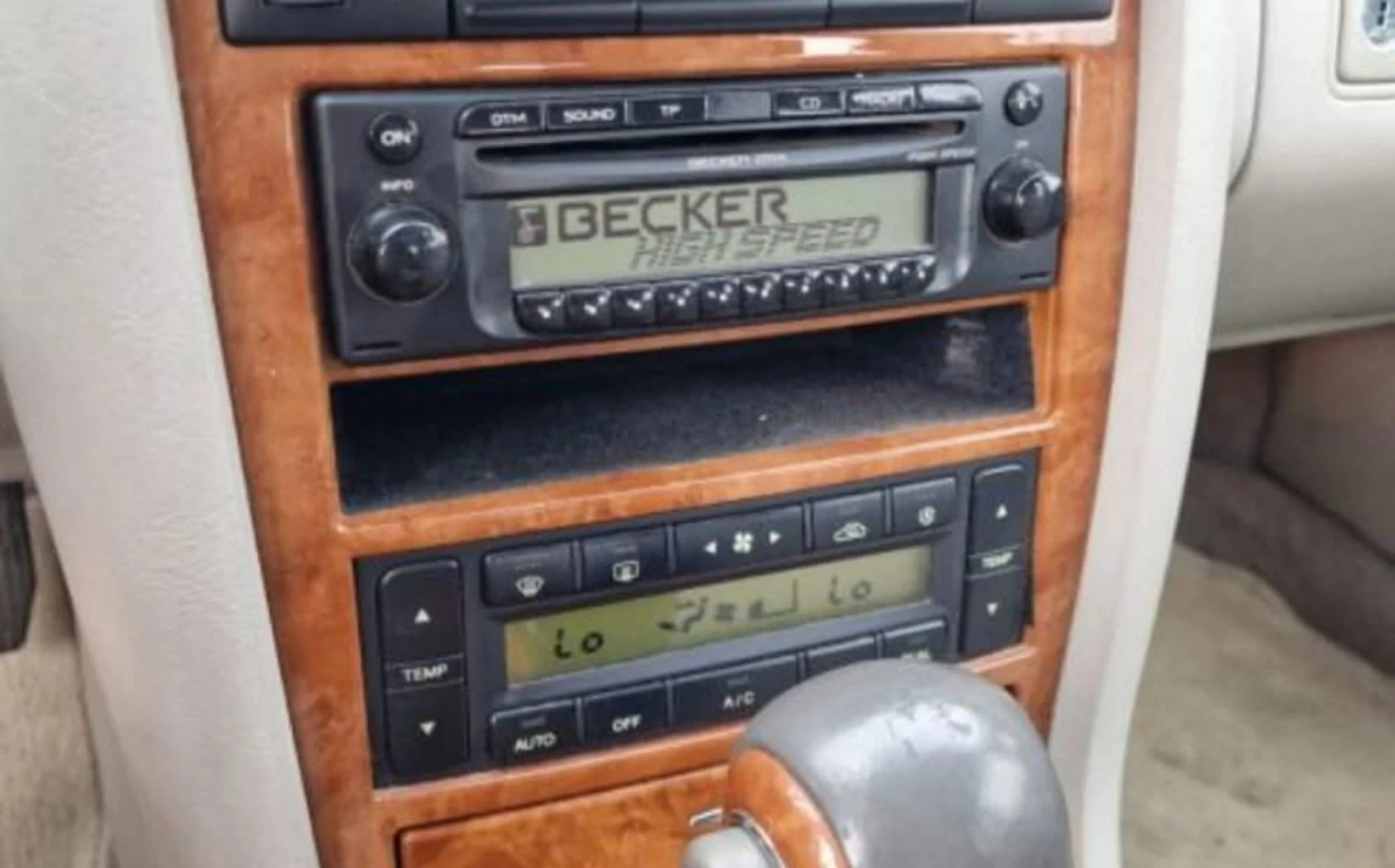 Kia Opirus 146.000км ГАЗ - изображение 9 | Auto.bg Kia Opirus 146.000км ГАЗ - изображение 9