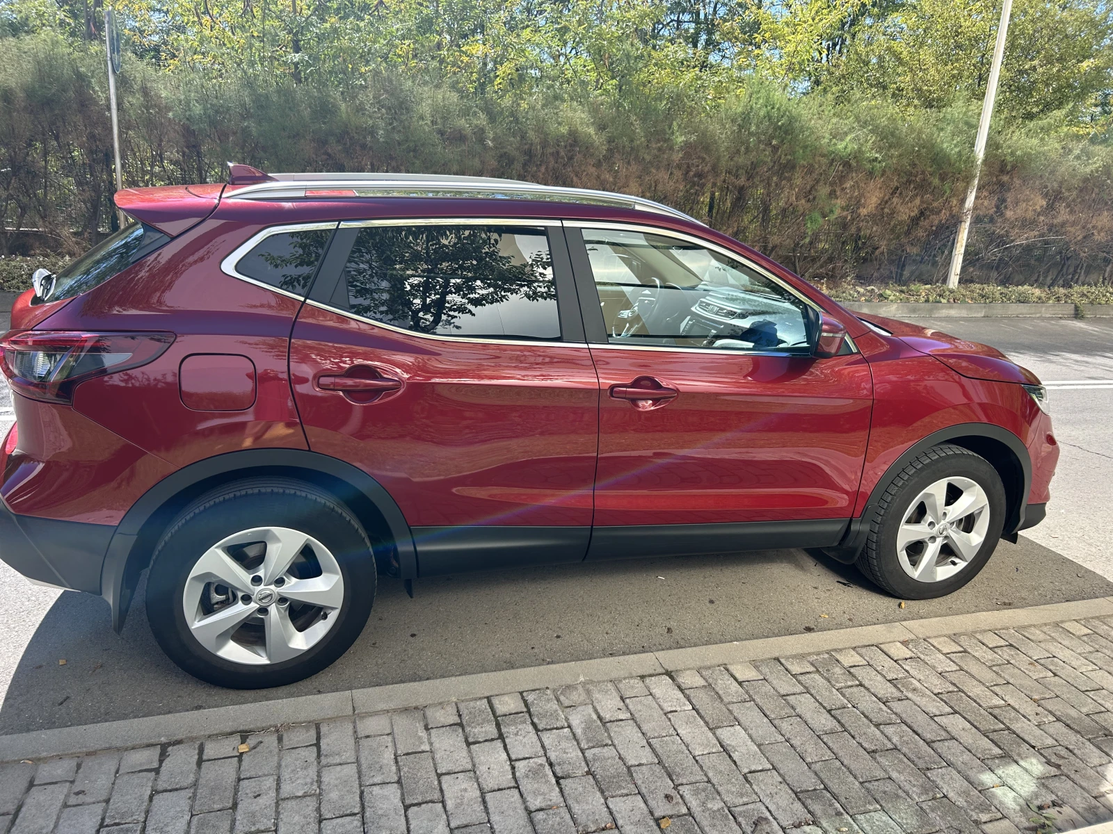 Nissan Qashqai 1.3 DDT 160 DCT ACENTA PLUS, AVTOMATIK - изображение 2 | Auto.bg Nissan Qashqai 1.3 DDT 160 DCT ACENTA PLUS, AVTOMATIK - изображение 2