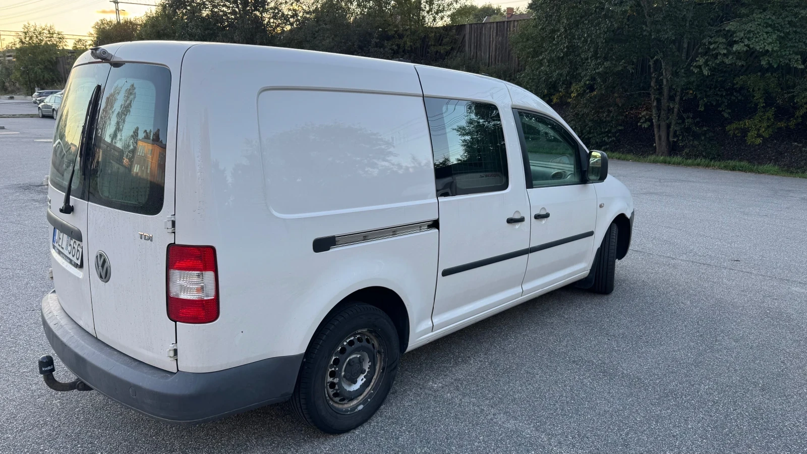 VW Caddy Maxi 1.9 TDI 117500 км - изображение 5 | Auto.bg VW Caddy Maxi 1.9 TDI 117500 км - изображение 5