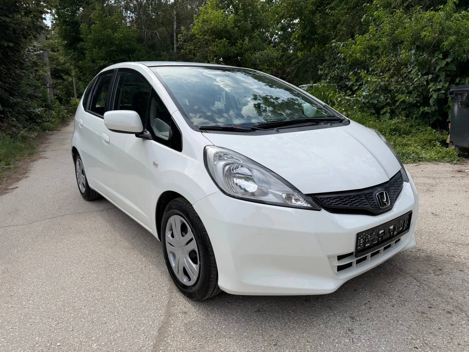 Honda Jazz 1.2i ГАЗ.ИНЖ 90кс 2-ключа Без Ръжди | Auto.bg — изображение 1 Honda Jazz 1.2i ГАЗ.ИНЖ 90кс 2-ключа Без Ръжди | Auto.bg — изображение 1