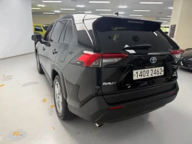 Toyota Rav4 Hybrid/ КОЖА/ ПОДГРЕВ/ ШИБЕДАХ/ КАМЕРА/ТЕМПОМАТ | Auto.bg — изображение 3 Toyota Rav4 Hybrid/ КОЖА/ ПОДГРЕВ/ ШИБЕДАХ/ КАМЕРА/ТЕМПОМАТ | Auto.bg — изображение 3