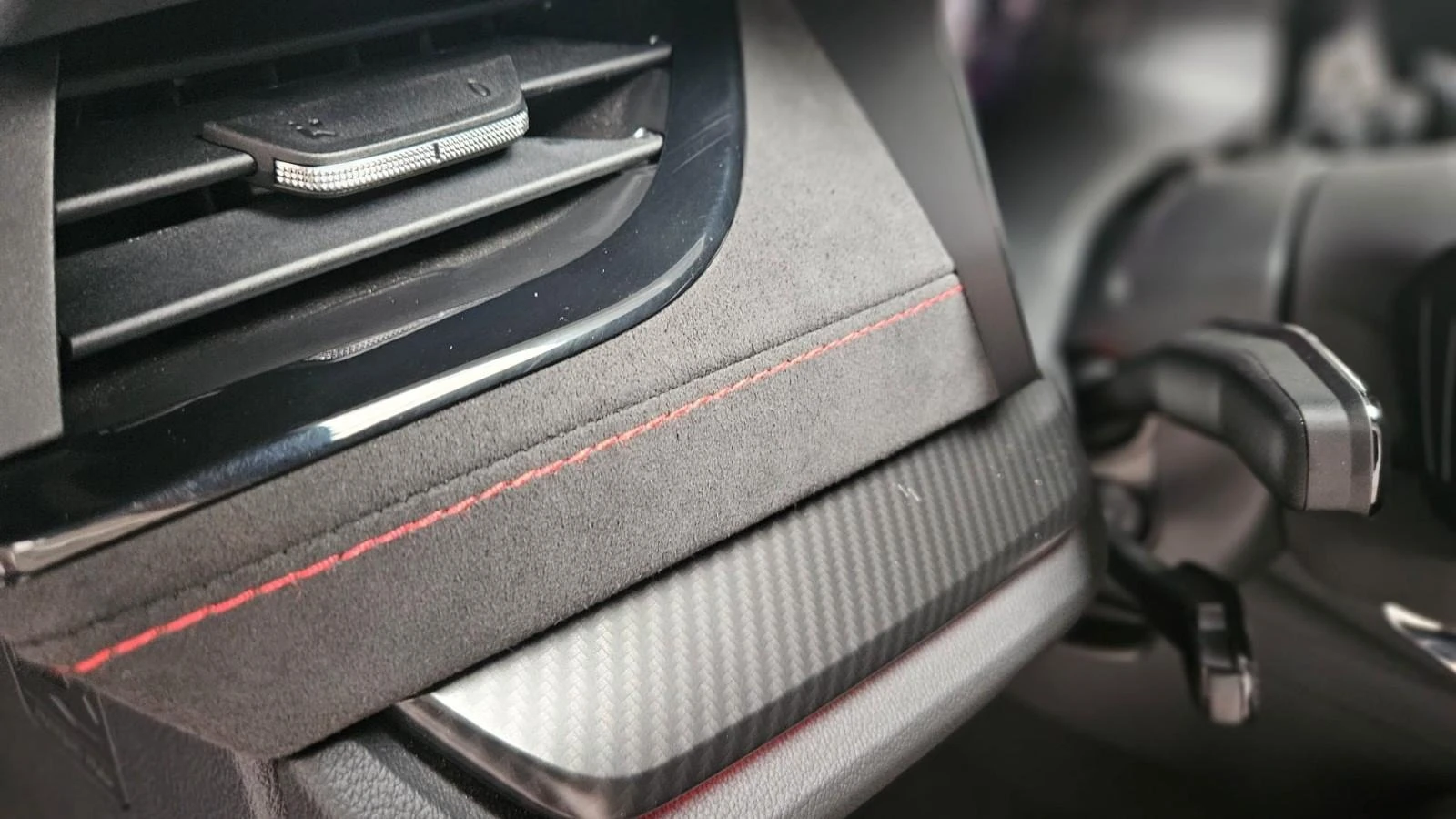 Skoda Octavia RS* LED* CAM* KEYLESS*  - изображение 8 | Auto.bg Skoda Octavia RS* LED* CAM* KEYLESS*  - изображение 8