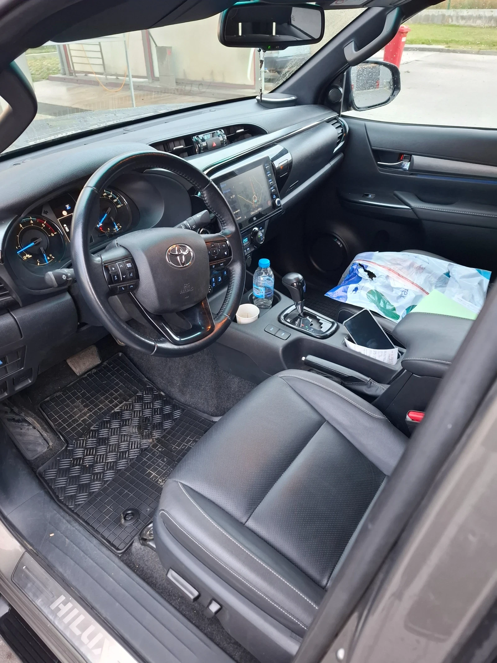 Toyota Hilux Invicible 2.8 automatic JBL FUL!!! - изображение 6 | Auto.bg Toyota Hilux Invicible 2.8 automatic JBL FUL!!! - изображение 6