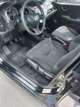 Honda Jazz 2009г. - 2850 € / 5574.12 лв. - 40234068 12 | Car24.bg Honda Jazz 2009г. - 2850 € / 5574.12 лв. - 40234068 12