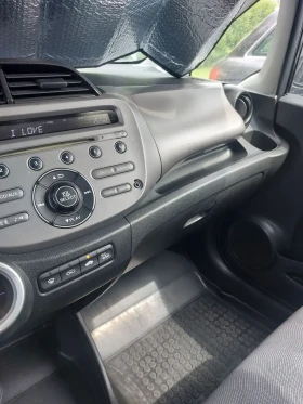 Honda Jazz 2009г. - 2850 € / 5574.12 лв. - 40234068 15 | Car24.bg Honda Jazz 2009г. - 2850 € / 5574.12 лв. - 40234068 15