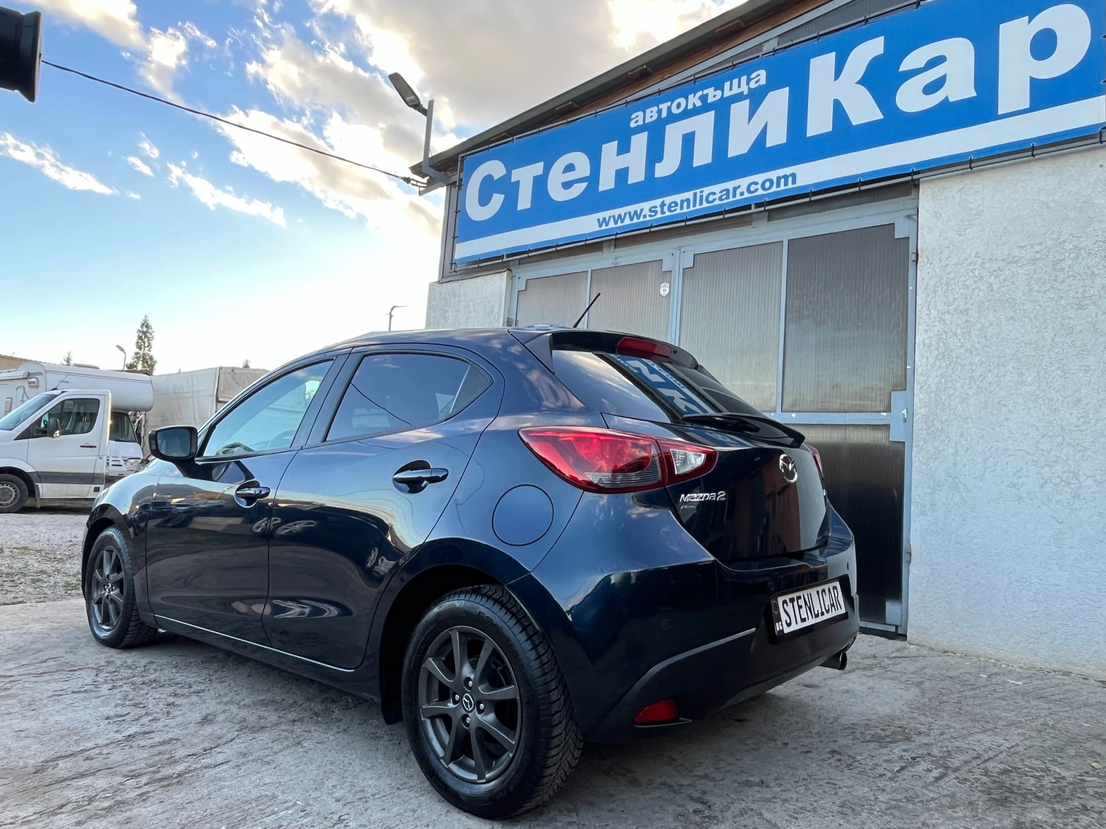 Mazda 2 1.5i SkyG Revolution Euro6B - изображение 2 | Auto.bg Mazda 2 1.5i SkyG Revolution Euro6B - изображение 2