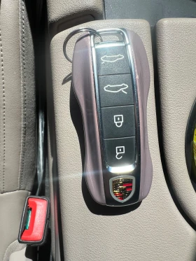Porsche Taycan 4, CARFAX | Auto.bg — изображение 6 Porsche Taycan 4, CARFAX | Auto.bg — изображение 6