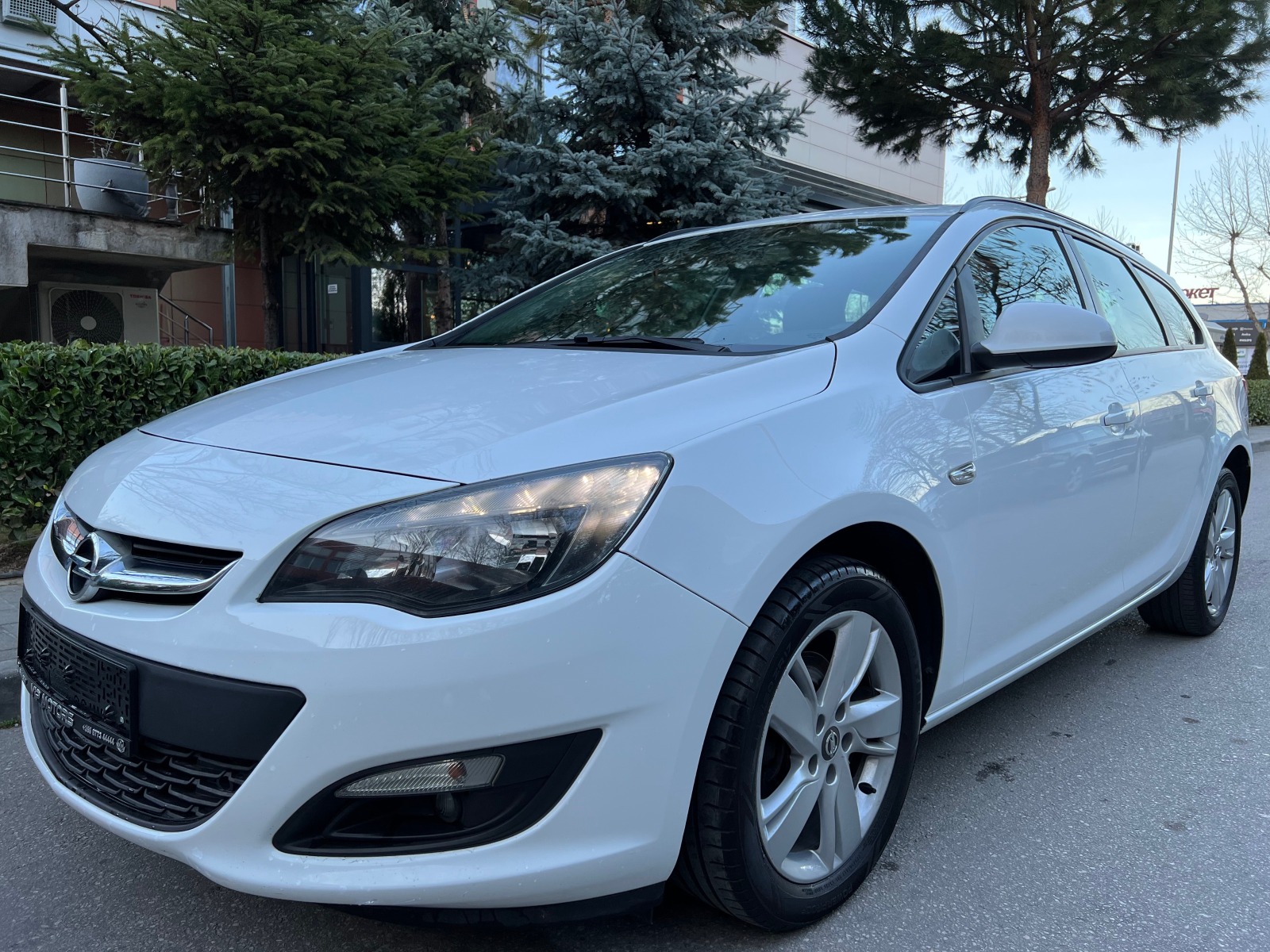 Opel Astra 1.6CDTI LED/KLIMATIK/6sk/UNIKAT - [1] 