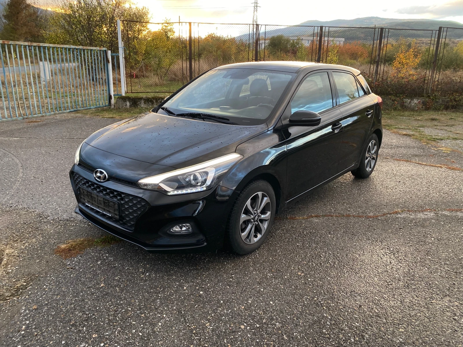 Hyundai I20 1.25 Navi Car play Led | Auto.bg — изображение 1 Hyundai I20 1.25 Navi Car play Led | Auto.bg — изображение 1