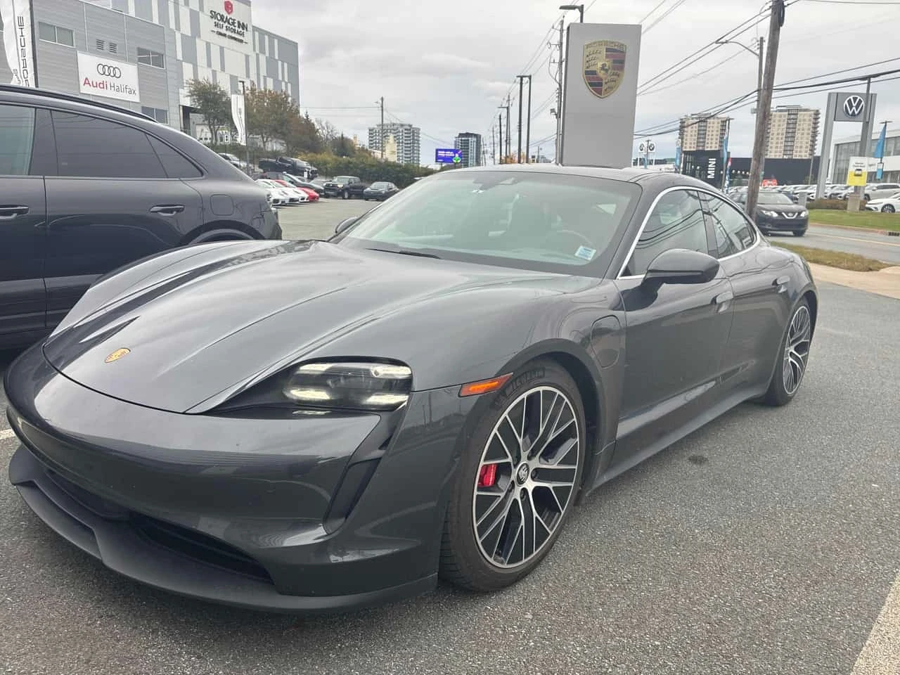 Porsche Taycan 4S CARFAX | Auto.bg — изображение 1 Porsche Taycan 4S CARFAX | Auto.bg — изображение 1