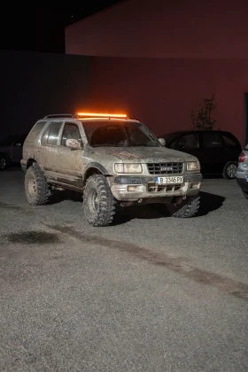 Opel Frontera 33ки гуми с минусови джанти, окачване, лед бар - 4000 € / 7823.32 лв. - 66086065 11 | Car24.bg Opel Frontera 33ки гуми с минусови джанти, окачване, лед бар - 4000 € / 7823.32 лв. - 66086065 11