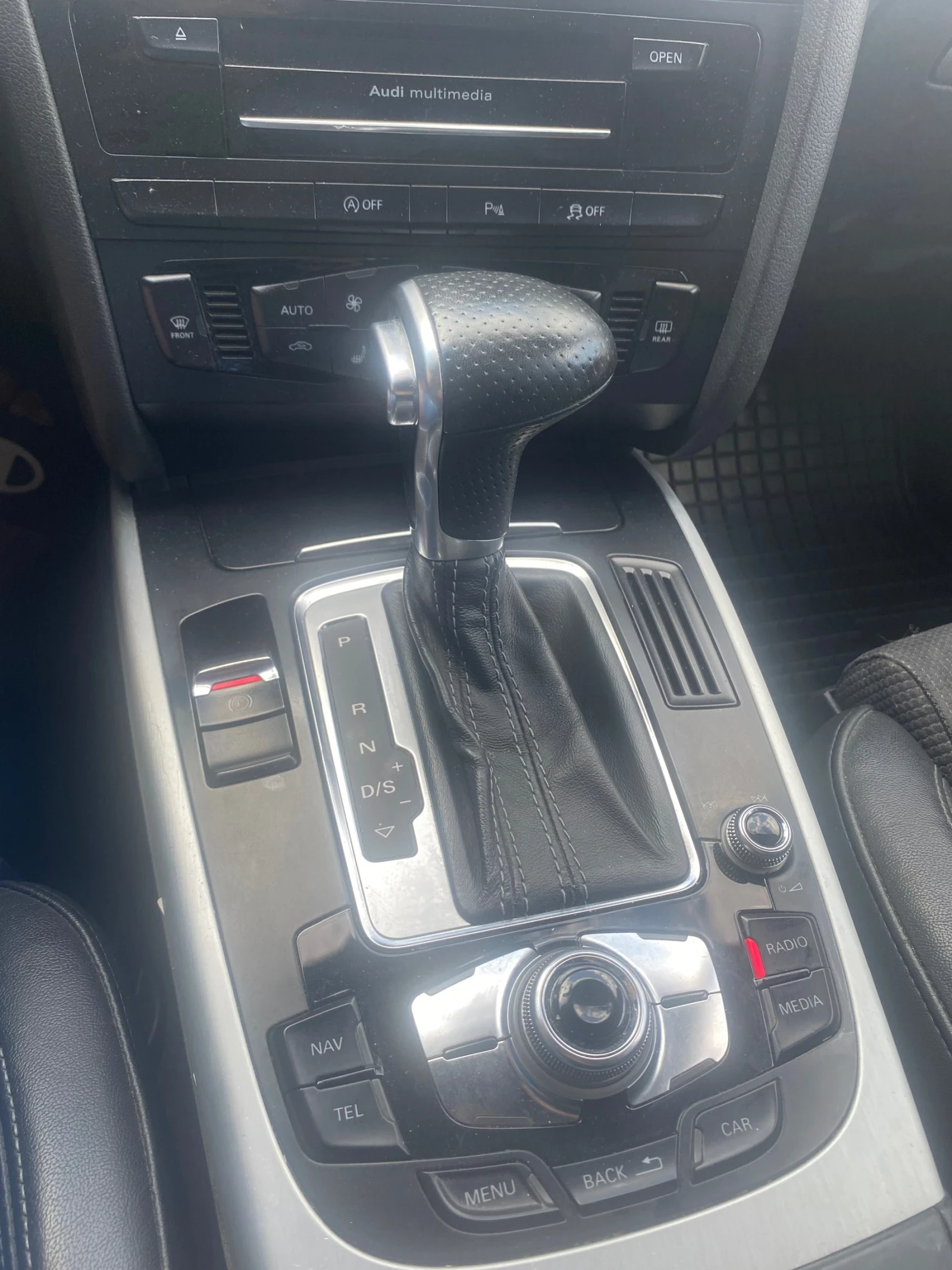 Audi A4 Avant 2.0TDI 177 k.c S-tronic /S line  - изображение 4 | Auto.bg Audi A4 Avant 2.0TDI 177 k.c S-tronic /S line  - изображение 4