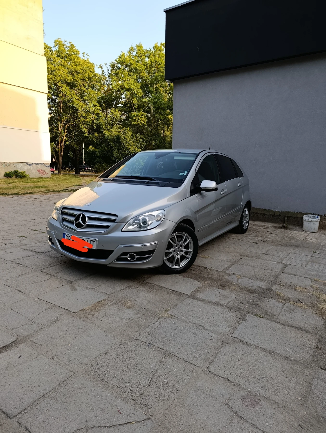 Mercedes-Benz B 200 Перфектен - изображение 2 | Auto.bg Mercedes-Benz B 200 Перфектен - изображение 2