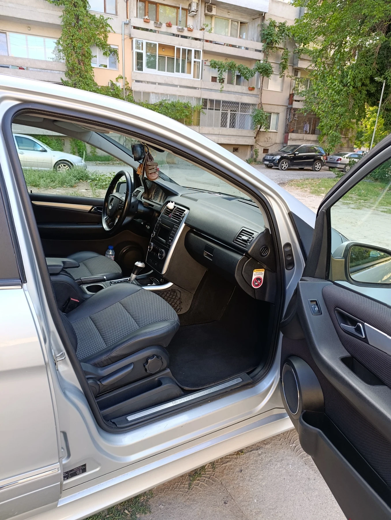 Mercedes-Benz B 200 Перфектен - изображение 9 | Auto.bg Mercedes-Benz B 200 Перфектен - изображение 9