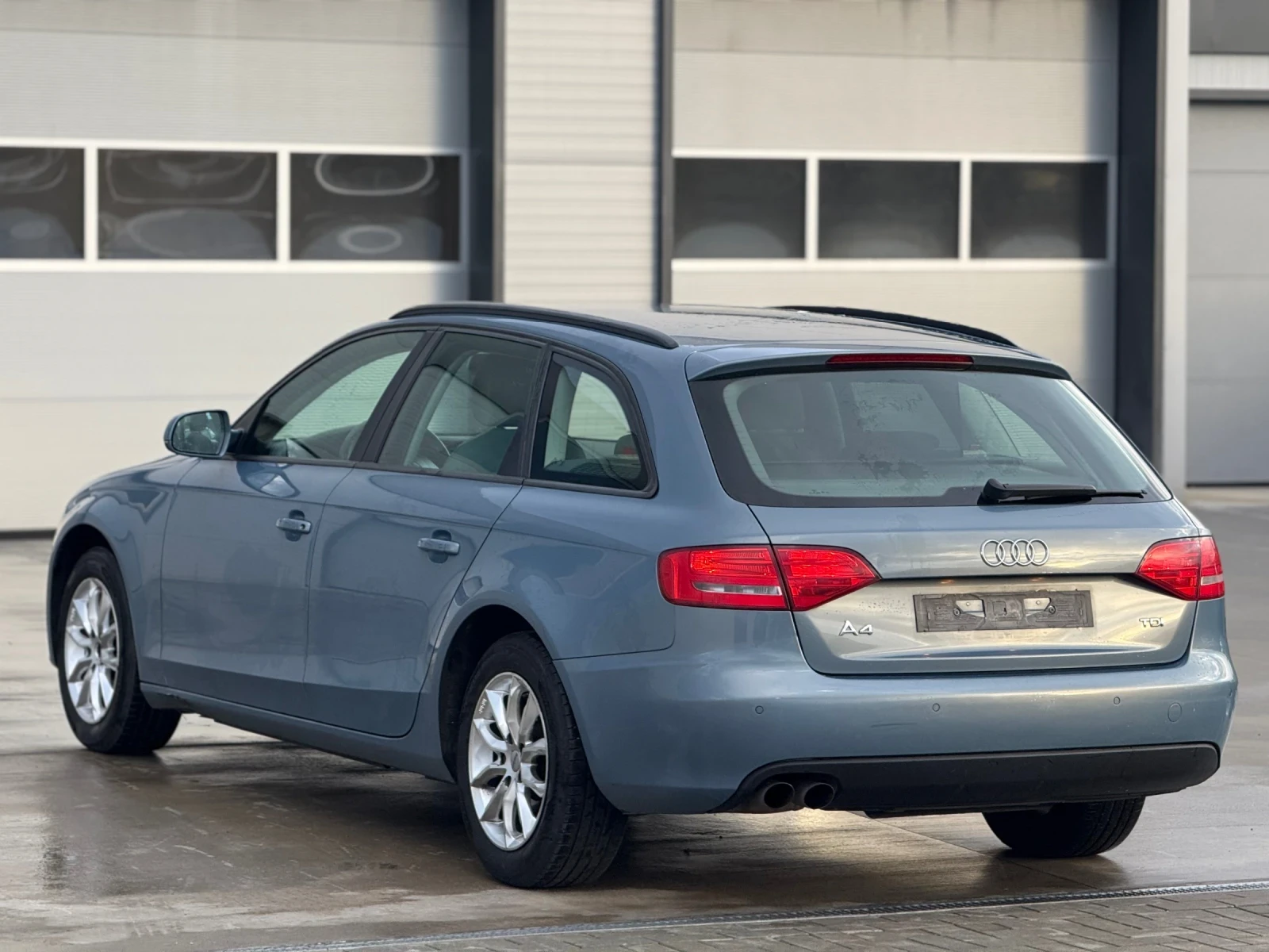 Audi A4 2.0TDI* EURO5 * КРУИЗ * START/STOP* ЛИЗИНГ *  - изображение 6 | Auto.bg Audi A4 2.0TDI* EURO5 * КРУИЗ * START/STOP* ЛИЗИНГ *  - изображение 6