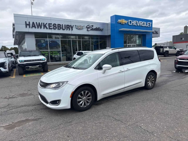 Chrysler Pacifica * Touring L * АВТОКРЕДИТ БЕЗ ПЪРВОНАЧАЛНА ВНОСКА* - 10500 € - 91075089 1 | Car24.bg Chrysler Pacifica * Touring L * АВТОКРЕДИТ БЕЗ ПЪРВОНАЧАЛНА ВНОСКА* - 10500 € - 91075089 1